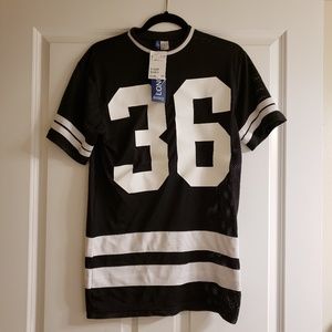 NWT Black and White Jersey